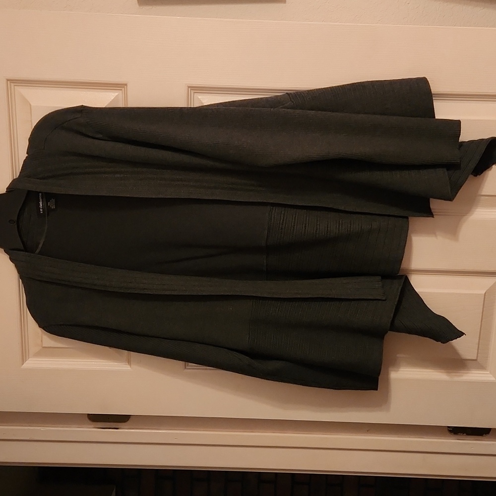 Liz Claiborne Sweater